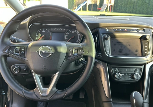 Opel Zafira cena 39600 przebieg: 236000, rok produkcji 2016 z Jawor małe 781